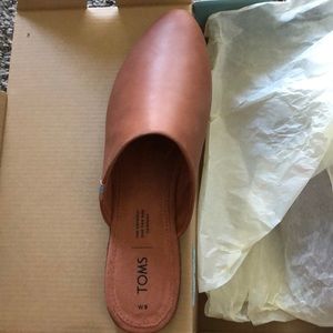 Toms jutti leather slip on mules